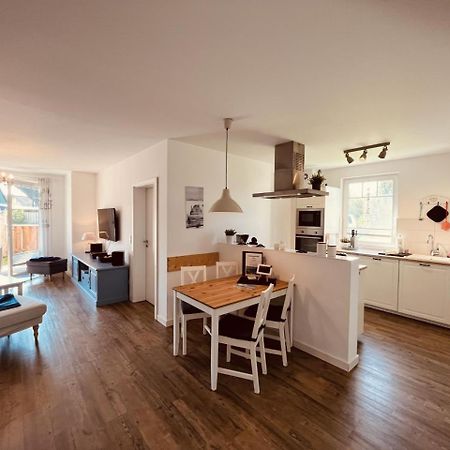 Ferienwohnung Blue In 보른 외부 사진