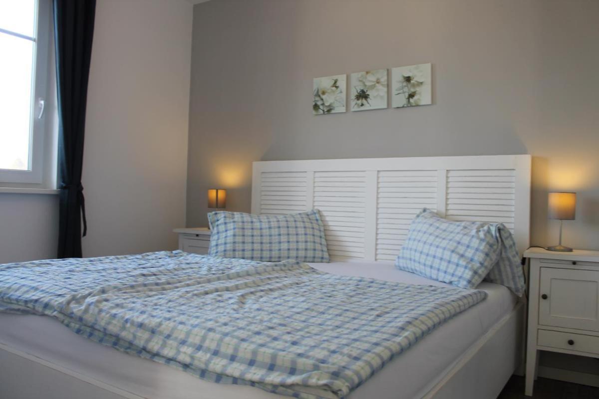 Ferienwohnung Blue In 보른 외부 사진